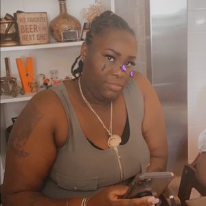 Meet your Posher, Joann